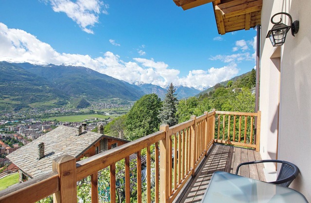 Studio Apartment 'Casa Di Alfredo E Virginia - Tiglio' with Mountain View, Shared Garden and Wi-Fi
