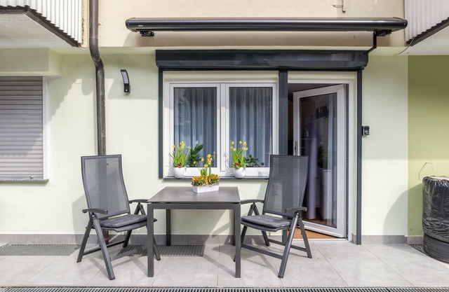 Studio Apartment 'Fewo-Rennbächle' with Mountain View, Terrace & Wi-Fi