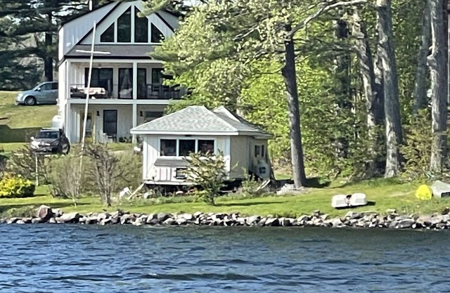 Studio apartment Maine Lake Cobbessee Fishing Swimining boating