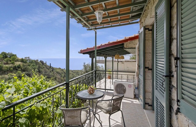 Studio Apartment 'With Sea View' with Sea View, Wi-Fi and Air Conditioning