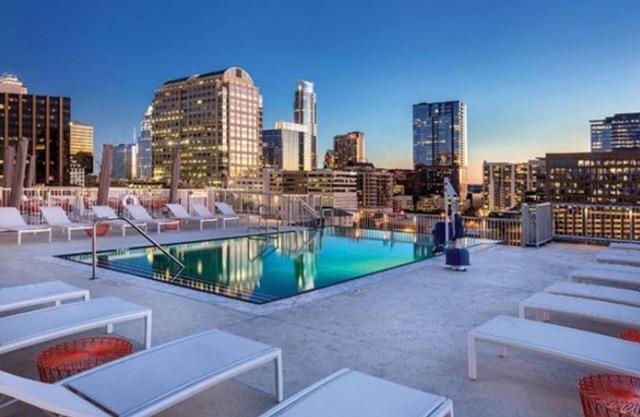 Studio/Austin - Rooftop Pool, BBQ!