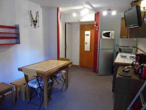Studio cabine près télécabine, wifi, parking, 4 pers - FR-1-561-68