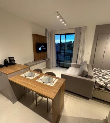 Studio com ar e varanda bairro São Mateus