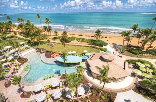Studio Deluxe, Ocean View, Rio Mar Puerto Rico, on Golf Course!