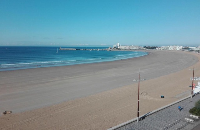 Studio face à la mer avec balcon, proche centre - FR-1-331-55