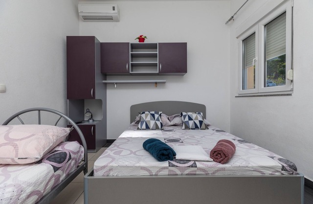 Studio flat with air-conditioning Krvavica, Makarska (AS-23540-c)