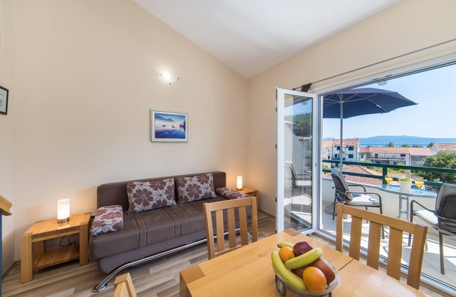 Studio flat with balcony and sea view Drvenik Donja vala, Makarska (AS-9654-a)