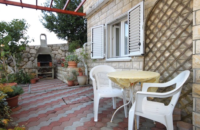 Studio flat with terrace Novalja, Pag (AS-9334-a)