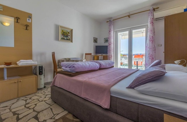 Studio flat with terrace and sea view Selce, Crikvenica (AS-2356-a)
