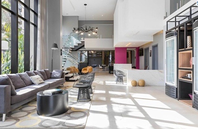 Studio Helbor Stay Batel - Aconchegante com Localização Premium