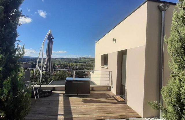 Studio indépendant de 28 m2, avec vue magnifique.
