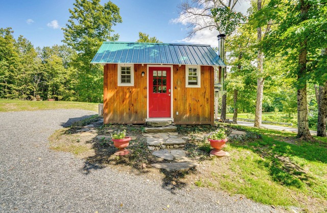 Studio w/Trail Access ~ 10 Mi to Brattleboro!
