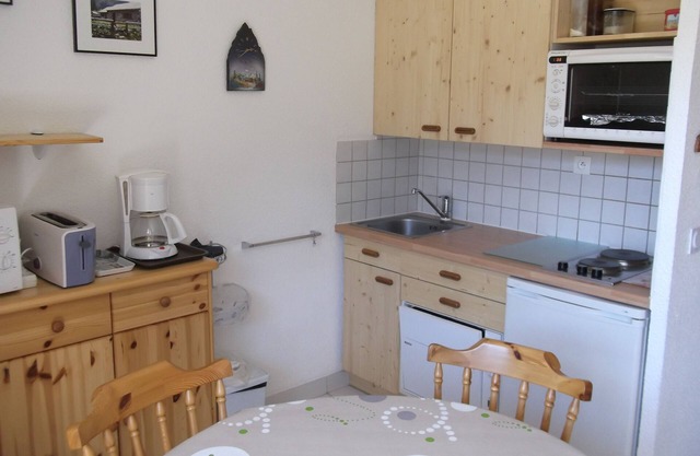 Studio4 people on ground floor facing south/west Richebourg val d'abondance