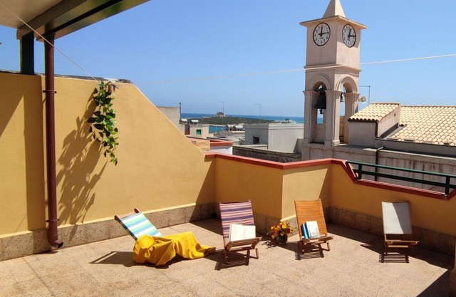 Stunning private villa for 8 guests with WIFI, A/C, TV and terrace