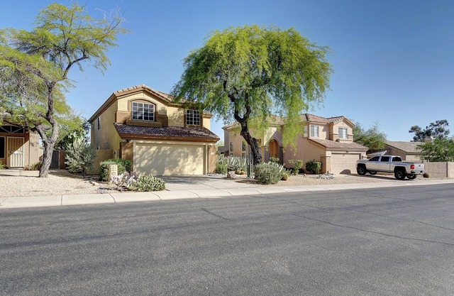 Stunning 3 Bdrm Cave Creek home!