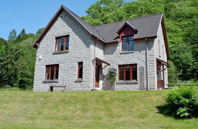 Stunning 4-Bed Cottage S/C