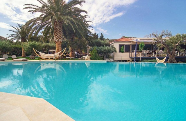 Stunning Agios Vasilios Suite | Allen Suite | 2 Bedrooms | Min. Children Age:.