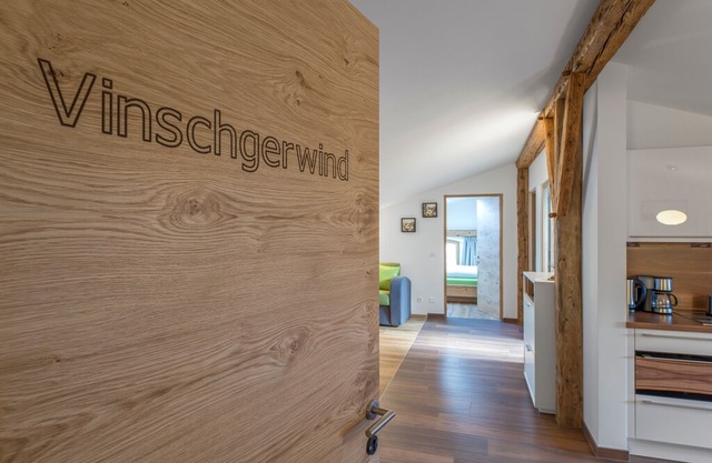 Stunning Apartment with Terrace, Mountain Views, Wi-Fi, Parking and Pets Allowed