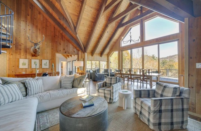 Stunning Cashiers Vacation Home with Mountain Views!