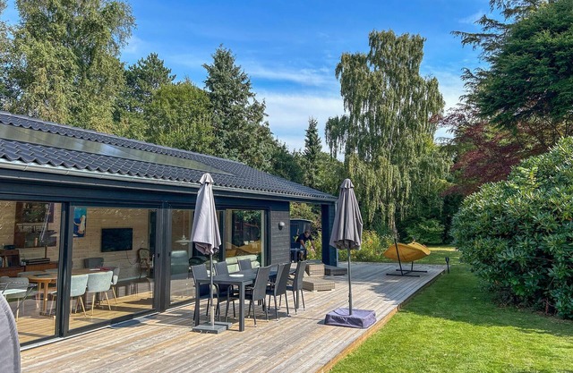 Stunning home in Dronningmølle