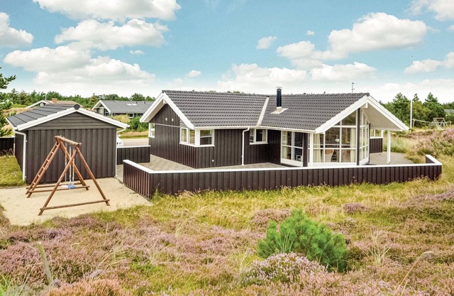 Stunning home in Hvide Sande with sauna