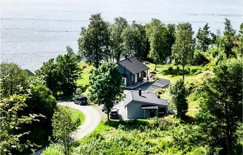 Stunning Home In Seim With Wifi