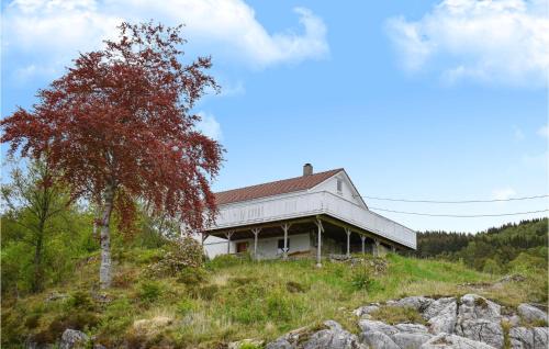 Stunning Home In Seim With Wifi