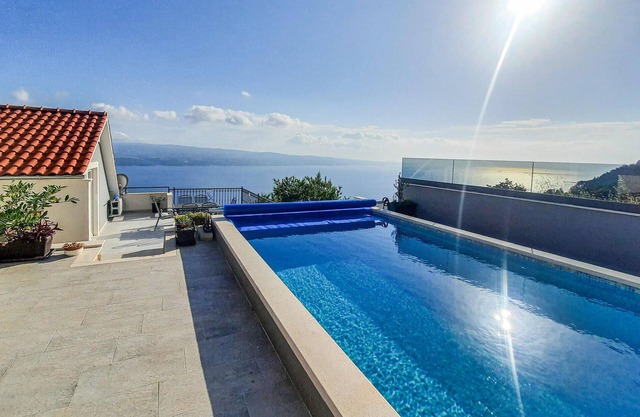 Stunning home in Stanici
