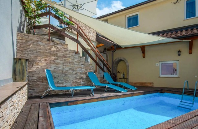Stunning home in Veli Brgud with WiFi