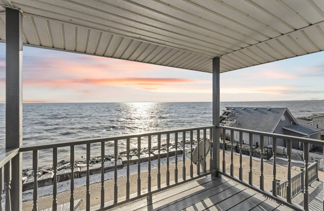 Stunning Lakeview cottage perfect for a getaway