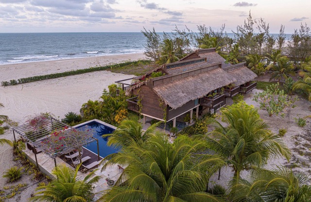 Stunning luxury rental in an idyllic ocean-front setting on Prea beach,