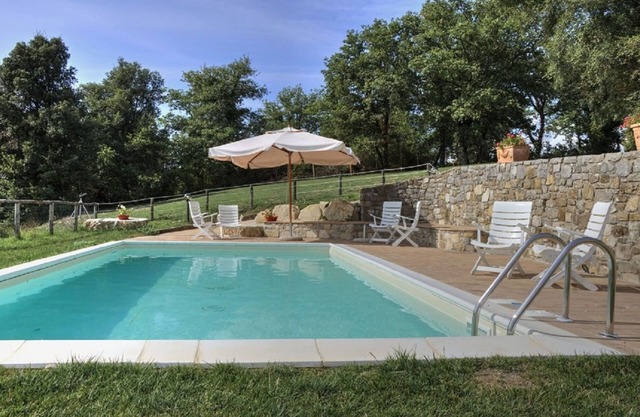 Stunning private villa for 12 guests with A/C, WIFI, private pool, TV and parking