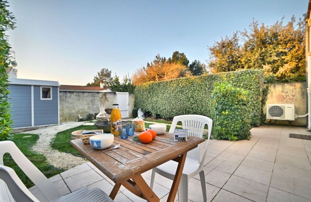 Stunning private villa for 4 people with WIFI, TV, terrace and pets allowed