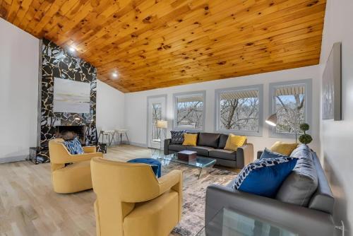 Stunning, Private House in the Hills - Extra calm!
