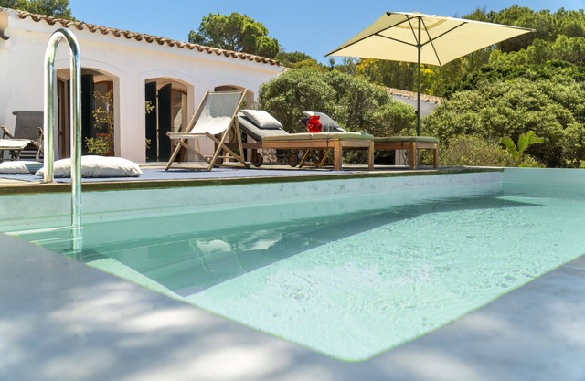 Stunning private villa for 10 guests with private pool, WIFI, TV, patio and panoramic view