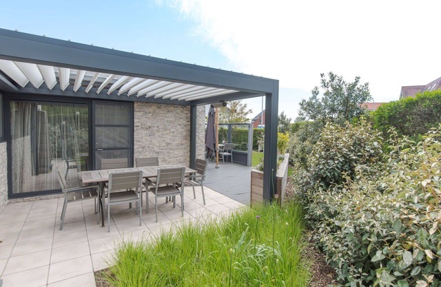 Stunning private villa for 5 guests with WIFI, TV, terrace and parking
