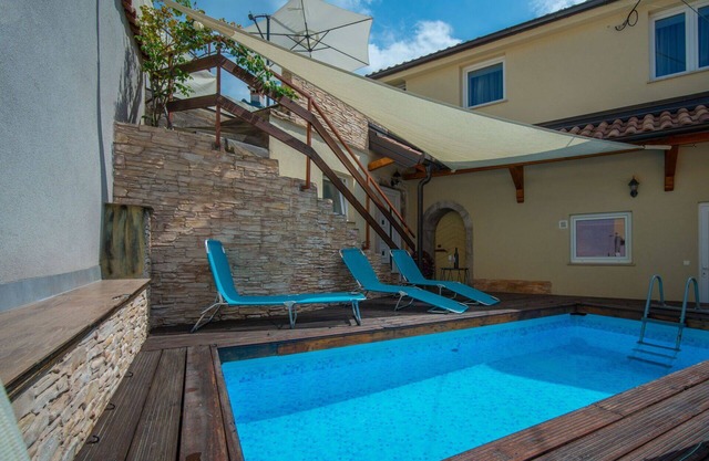 Stunning private villa for 10 guests with WIFI, private pool, A/C, TV and terrace