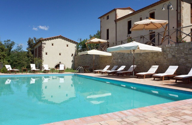 Stunning private villa for 12 guests with A/C, WIFI, private pool, TV, patio and panoramic view