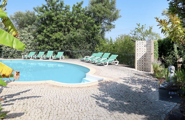 Stunning private villa with private pool, WIFI, A/C, hot tub, TV, terrace and pets allowed