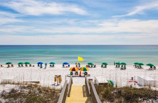 🏝Stunning Retreat-Private Beach-Umbrella Service for 4🏖-🐶 Welcome