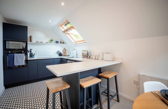 Stunning studio with countryside views and parking