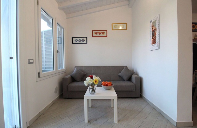Stunning villa for 6 people with WIFI, A/C, TV, terrace and pets allowed