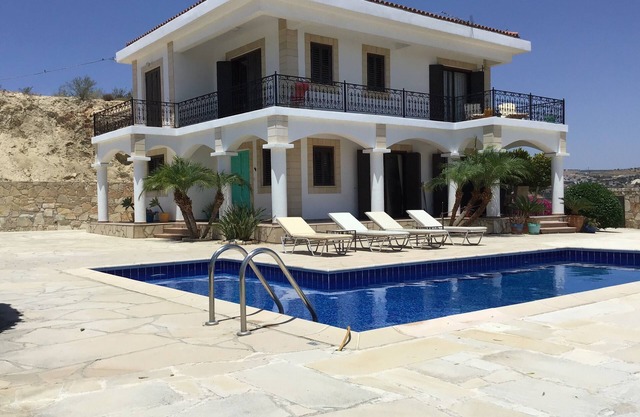 STUNNING VILLA, fantastic views, gorgeous sunshine April to November, Heaven!
