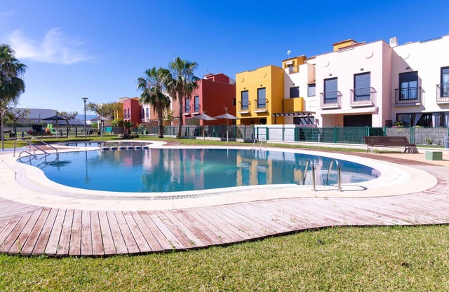 Stunning villa for 4 guests with pool, WIFI, A/C, TV, terrace and parking