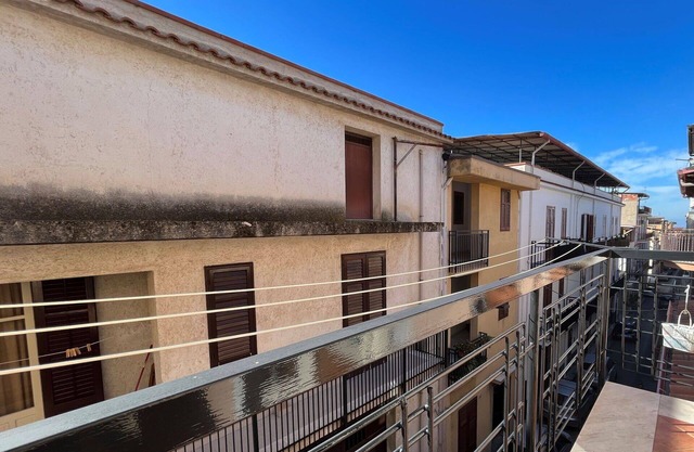Stunning villa for 6 people with A/C, WIFI, TV and balcony