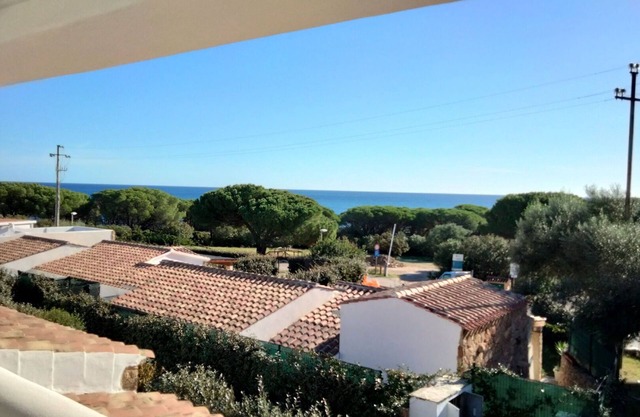 Stunning villa for 7 people with A/C, WIFI, TV and patio