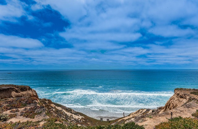 Stunning Whitewater Views from Oceanfront Property! nGorgeous! Winter pricing!
