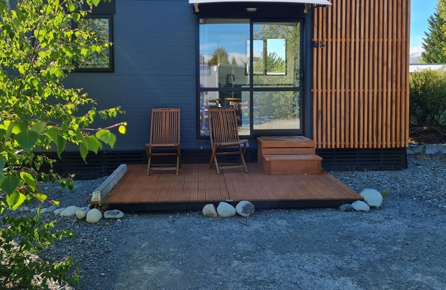 Stunted Totara, Unit 5