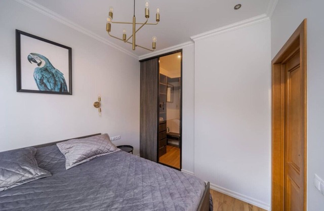 Stylish 1-bedroom apartment – 100m to the beach