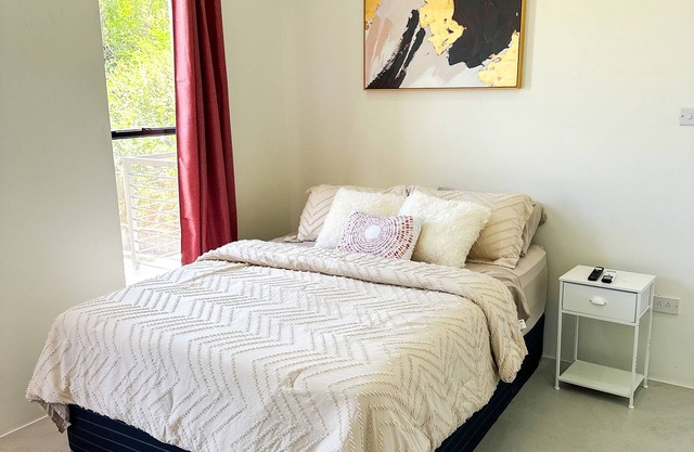 Stylish 1 Bedroom Condo this centrally-located in the Beausejour Gardens area!